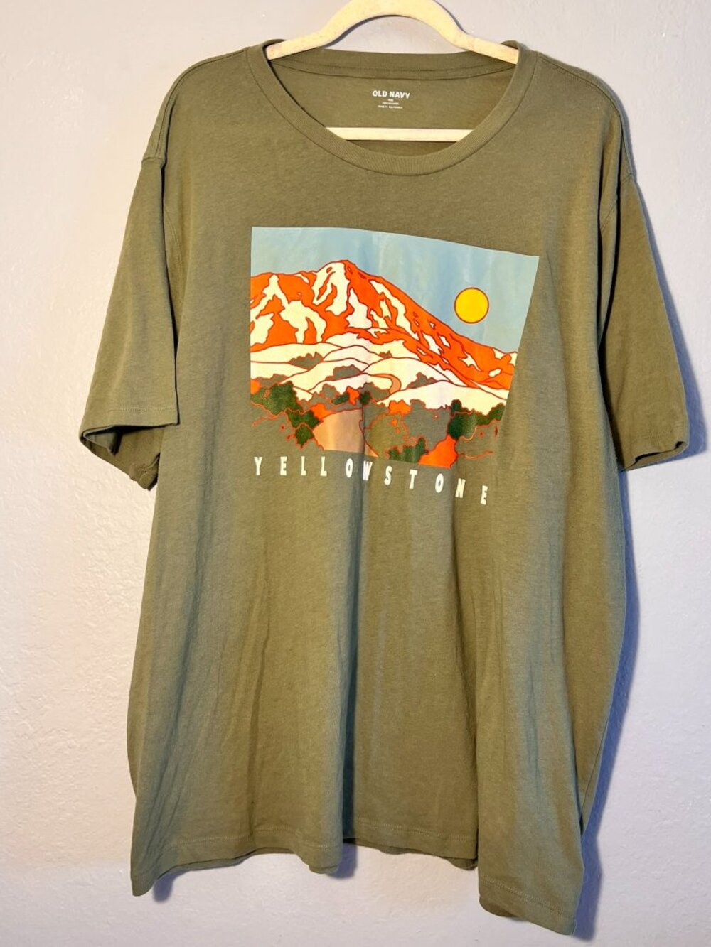 EUC - XXL - Olive Green Old Navy Yellowstone Graphic T-shirt